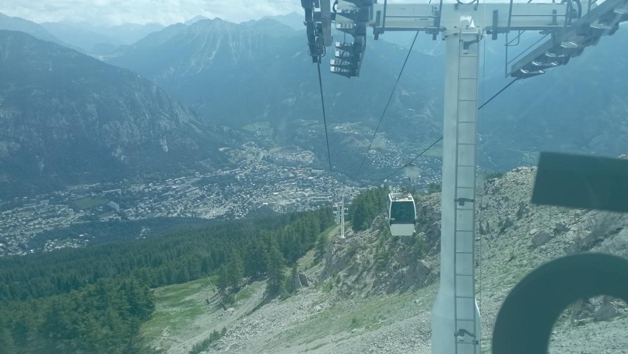 Apartamento Superbe T2 A 2 Pas Des Pistes Et Des Sentiers De Randonnee Briançon Exterior foto