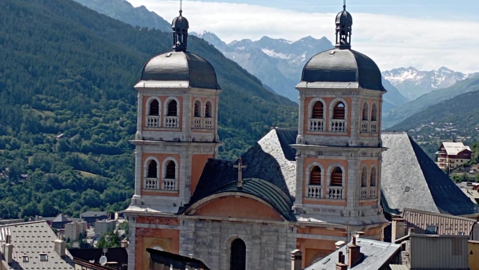 Apartamento Superbe T2 A 2 Pas Des Pistes Et Des Sentiers De Randonnee Briançon Exterior foto